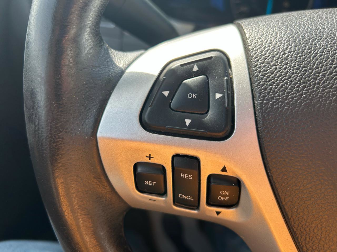 Used 2013 Ford Edge SEL FWD image 18