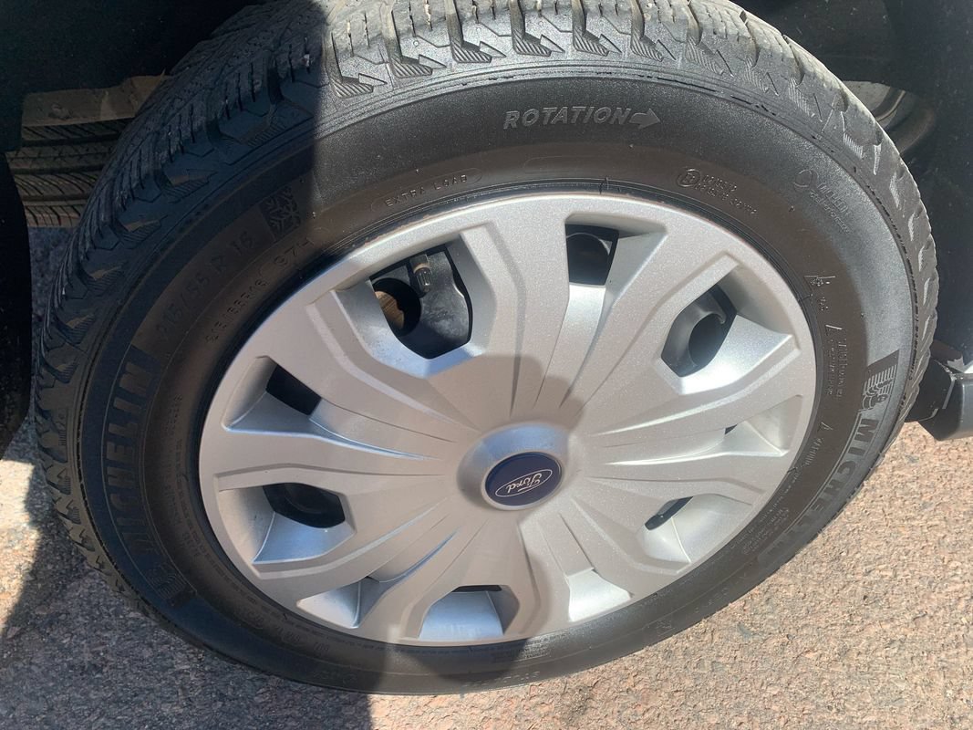 Used 2019 Ford Transit Connect XL FWD image 11