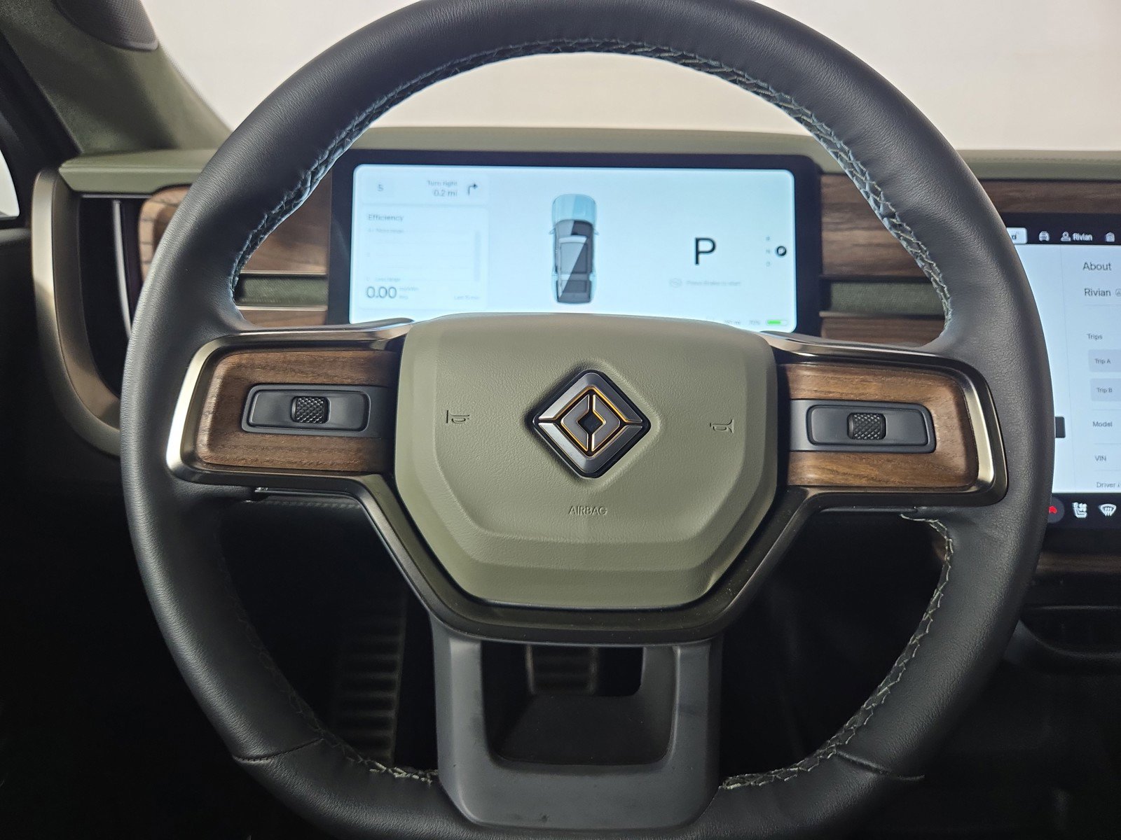 Used 2024 Rivian R1S Adventure image 28