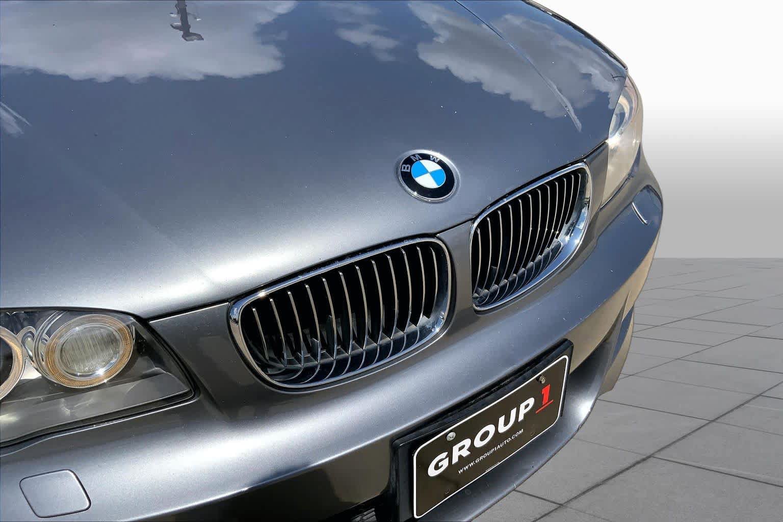 Used 2009 BMW 135i Convertible RWD image 25