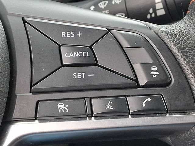 Used 2024 Nissan Versa SR FWD image 22
