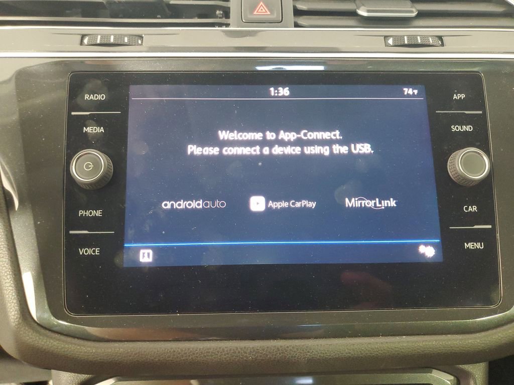 Used 2018 Volkswagen Tiguan SE FWD image 23