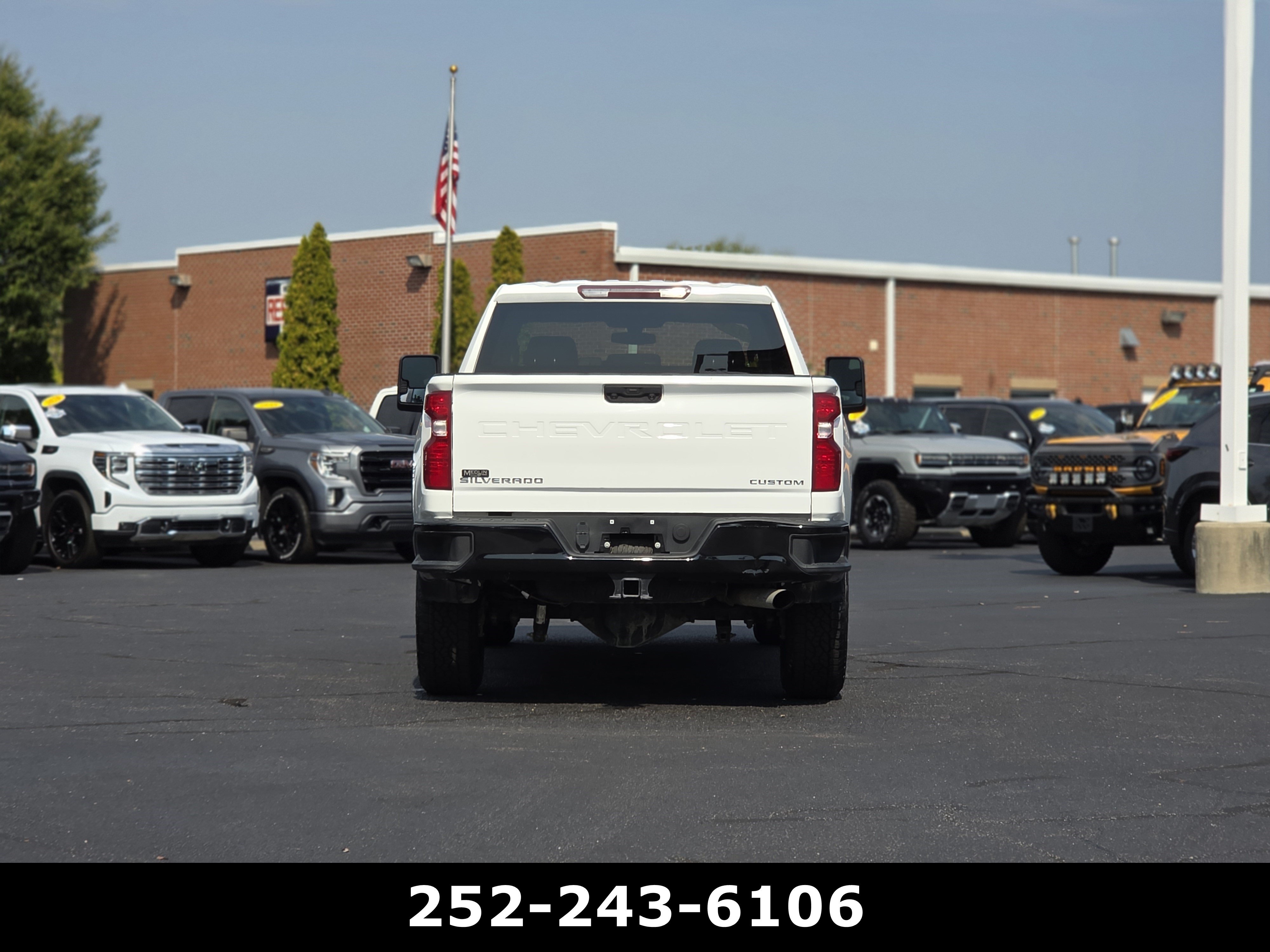 Used 2023 Chevrolet Silverado 2500 Custom w/ Custom Convenience Package AWD/4WD image 6
