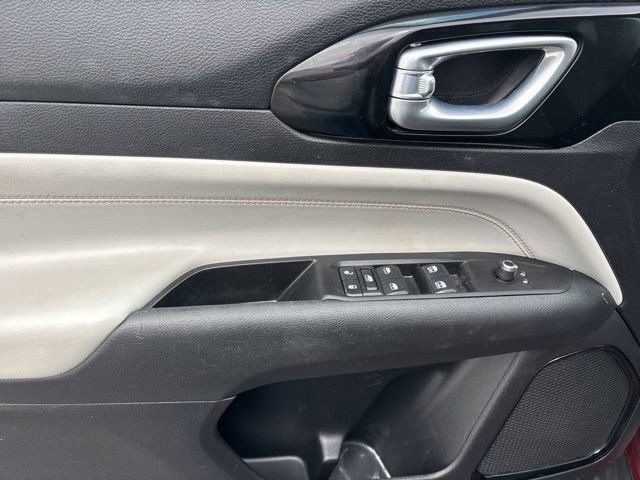 Used 2022 Jeep Compass Limited AWD/4WD image 13
