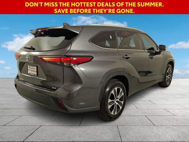 Used 2023 Toyota Highlander XLE FWD image 8