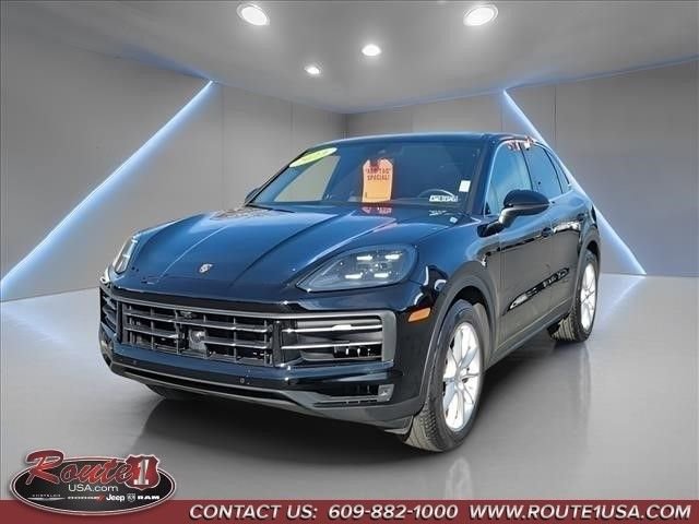 Used 2024 Porsche Cayenne image 3