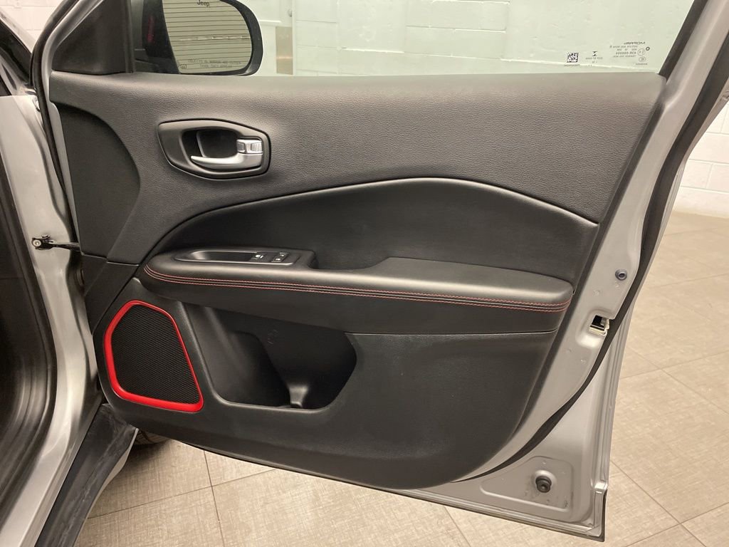 Used 2018 Jeep Compass Trailhawk image 29