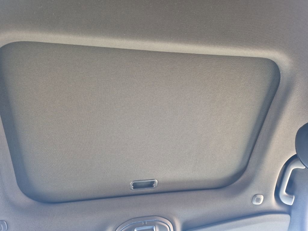 Used 2025 Jeep Grand Cherokee Altitude image 47