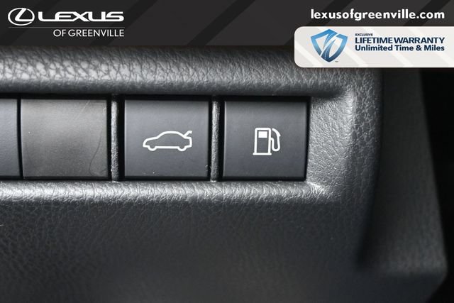 Used 2025 Toyota Camry SE w/ Multimedia Upgrade Package FWD image 16