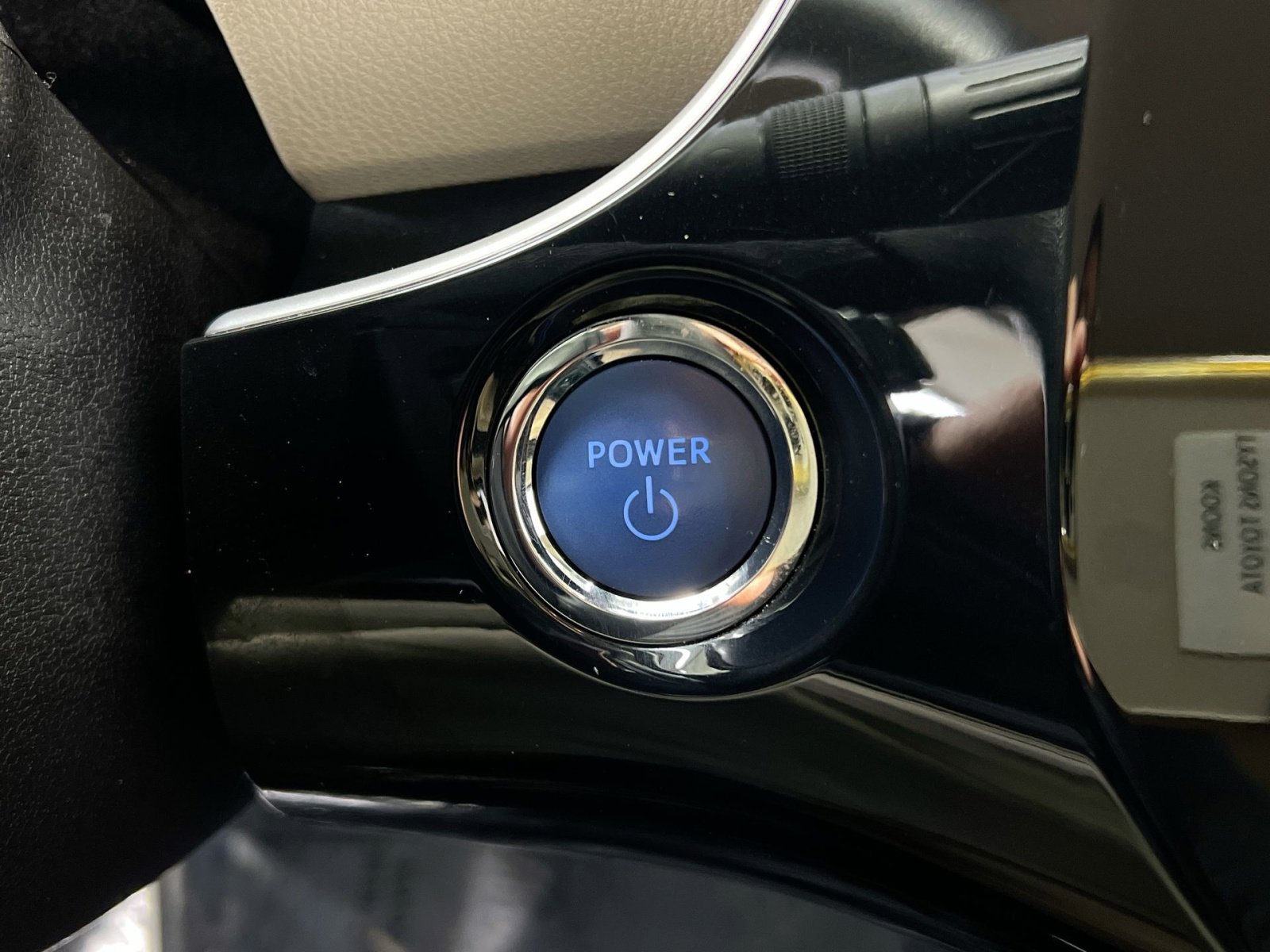 Used 2019 Toyota Prius LE image 34