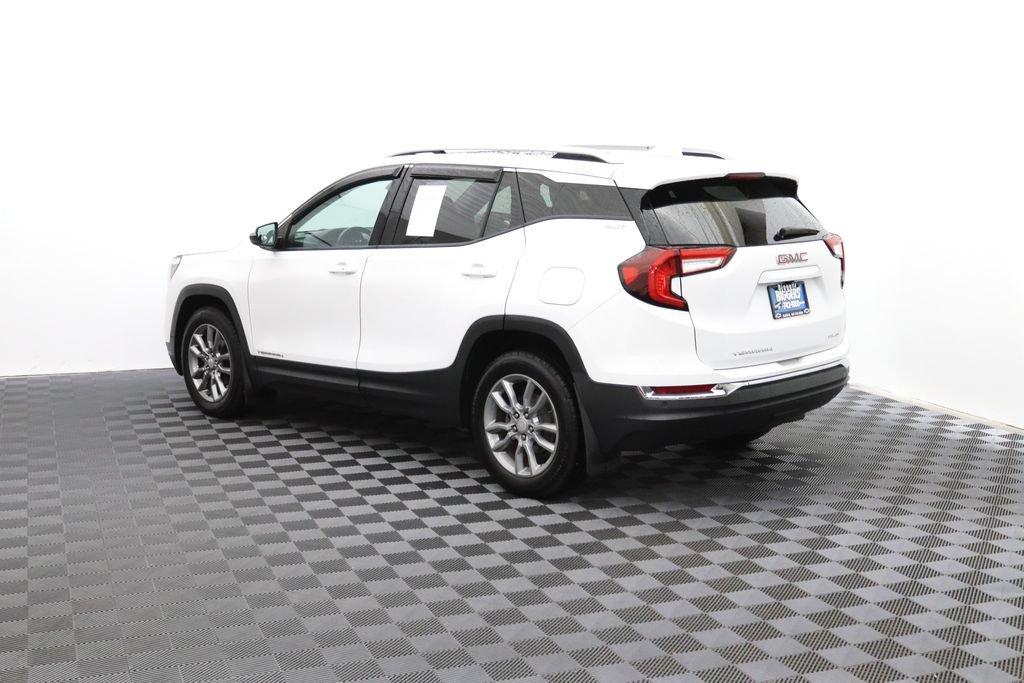 Used 2022 GMC Terrain SLT AWD/4WD image 4