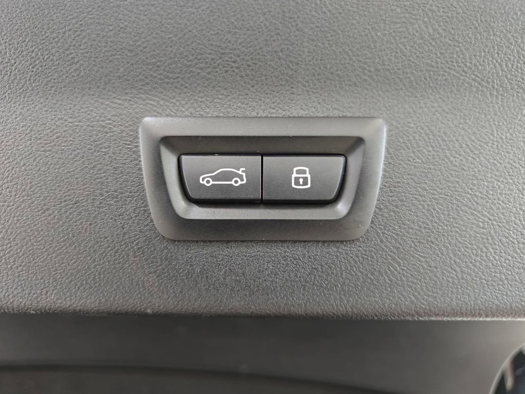 Certified 2024 BMW X4 xDrive30i w/ Premium Package image 31