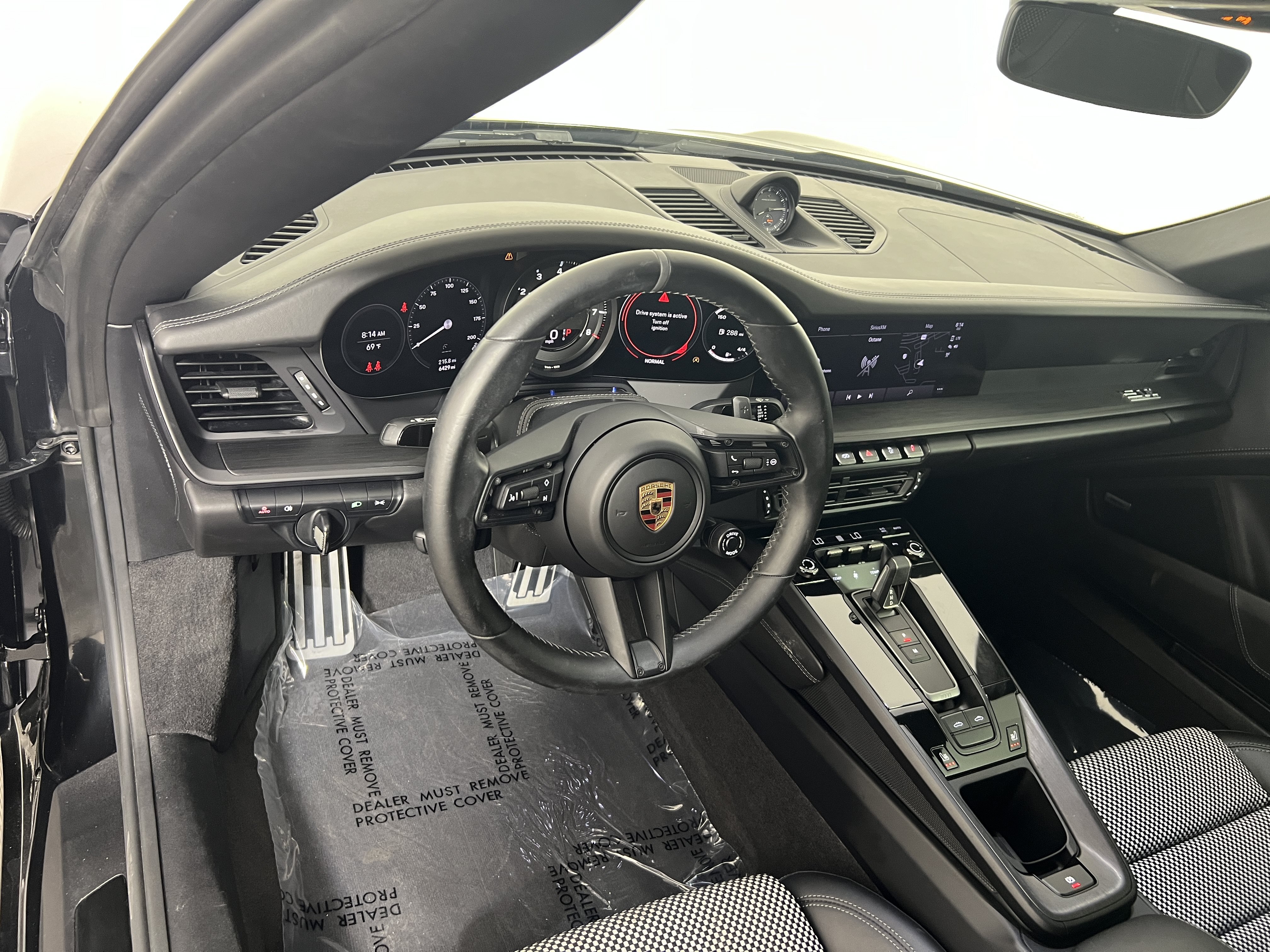 Certified 2024 Porsche 911 50th Anniversary Edition AWD/4WD image 4