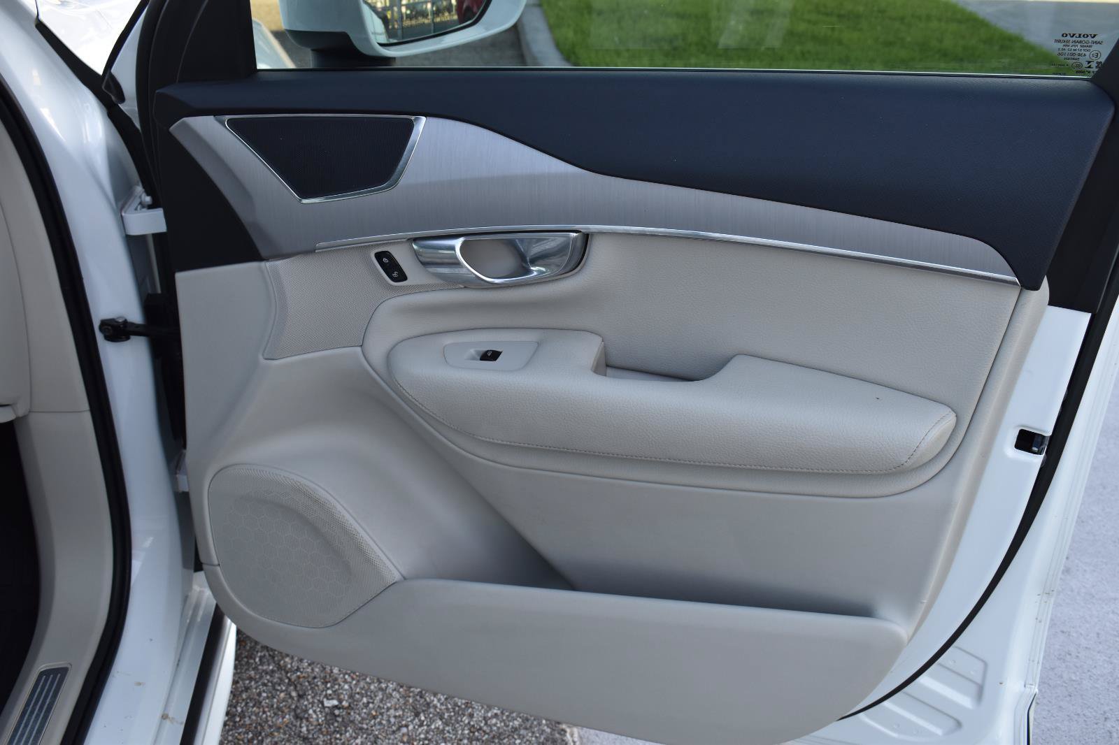 Used 2021 Volvo XC90 T5 Momentum w/ Protection Package Premier FWD image 70