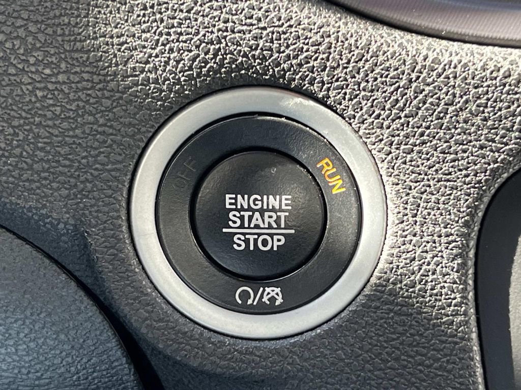 Used 2021 Dodge Charger R/T w/ Blacktop Package image 24