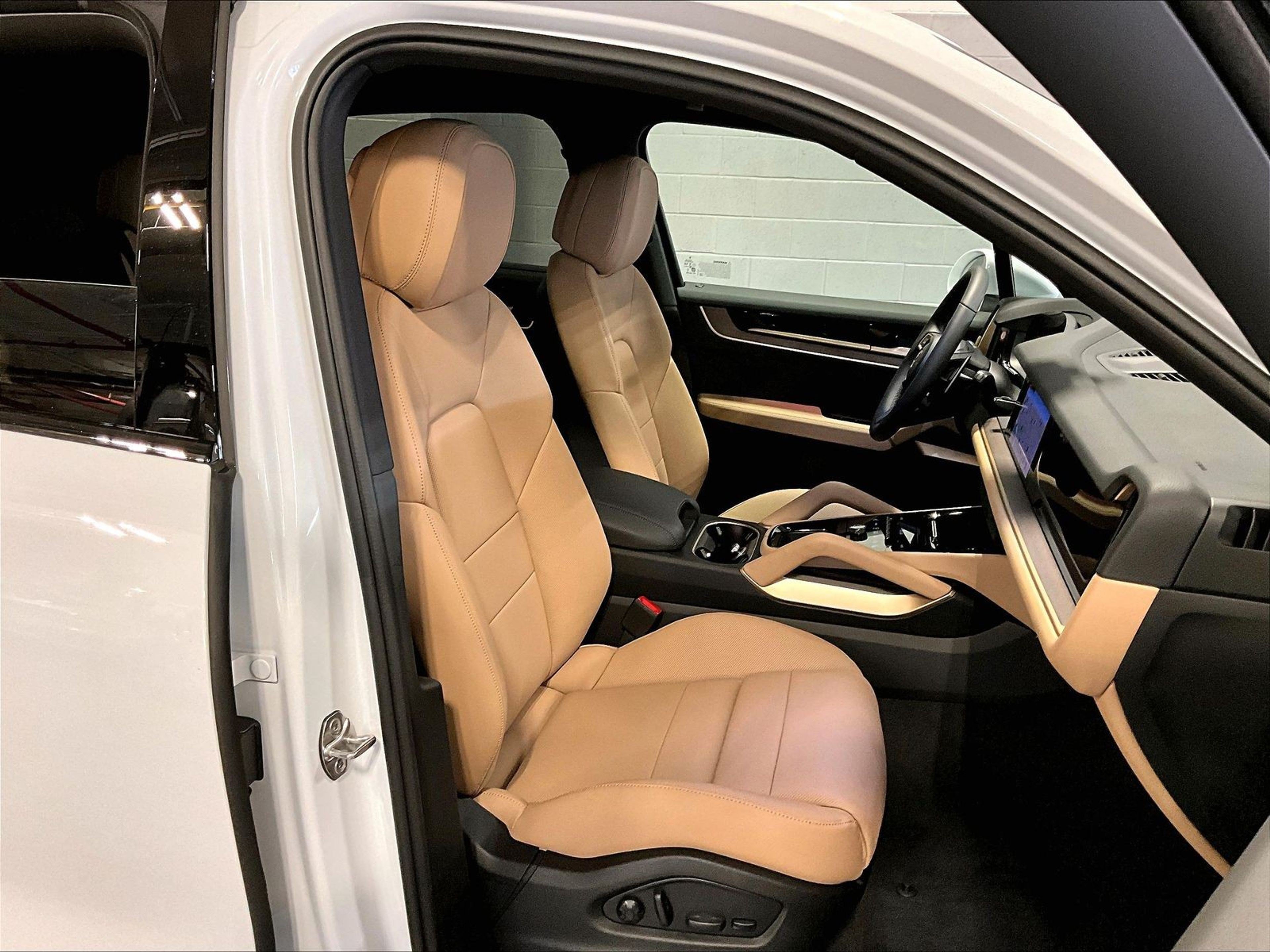 New 2026 Porsche Cayenne AWD/4WD image 10