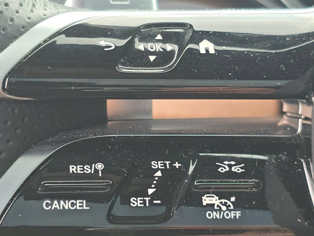 Used 2024 Mercedes-Benz GLS 580 4MATIC image 36