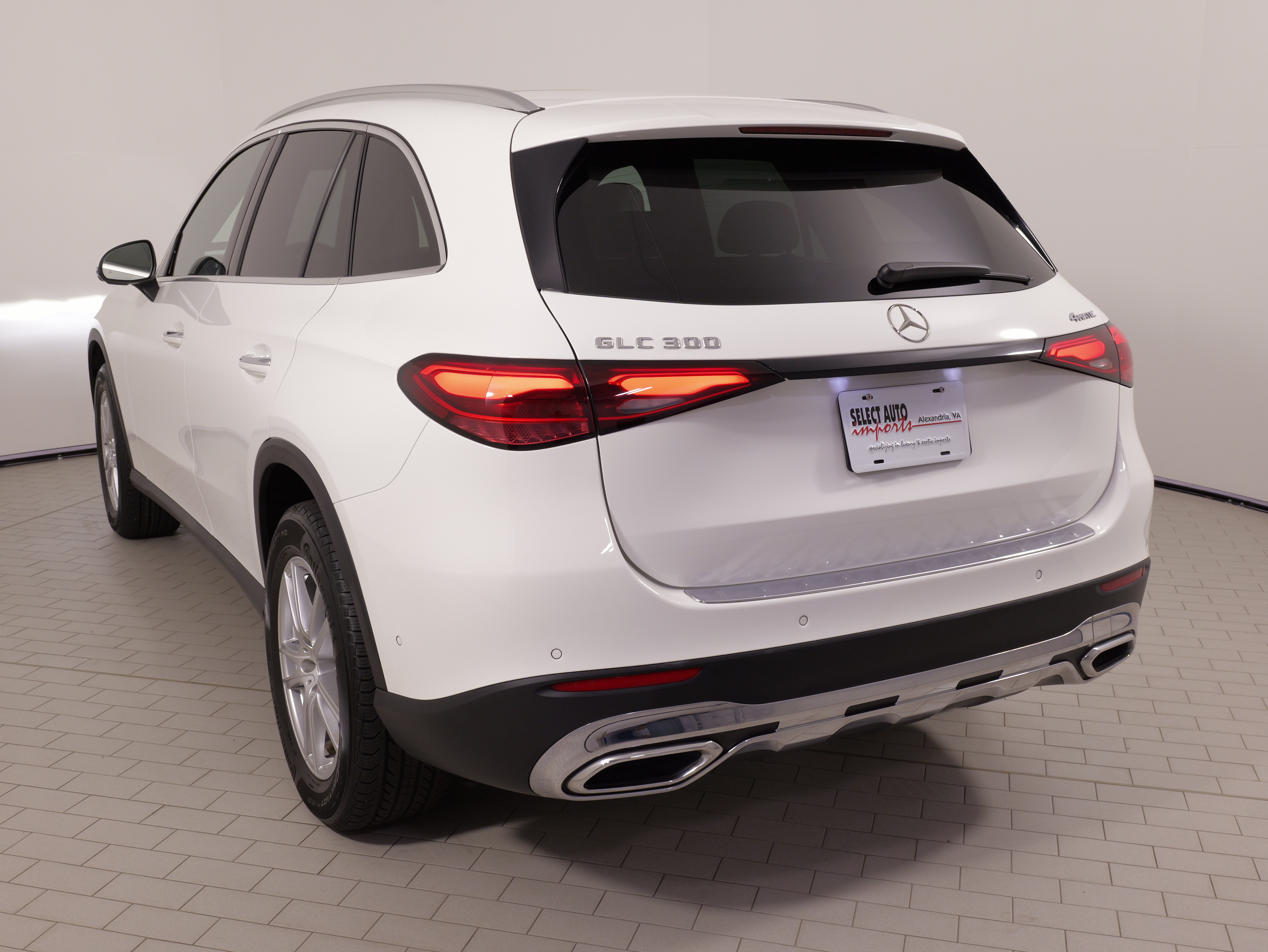 Used 2023 Mercedes-Benz GLC 300 4MATIC image 15