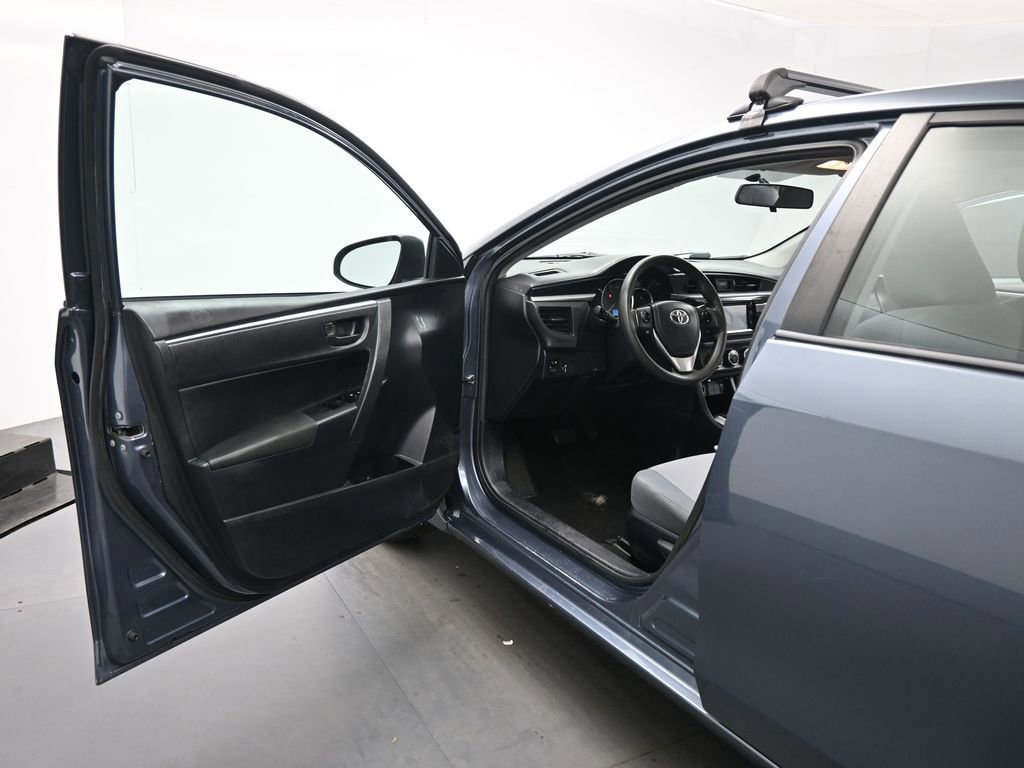 Used 2015 Toyota Corolla L image 8