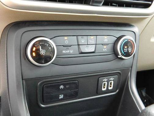 Used 2022 Ford EcoSport S AWD/4WD image 19