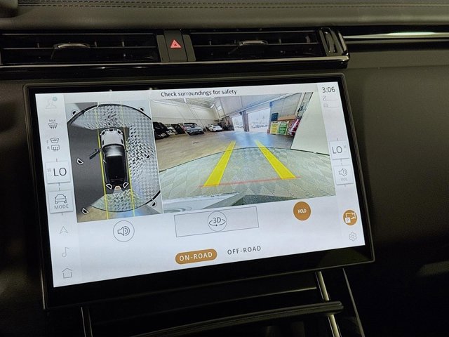 Used 2026 Land Rover Range Rover Velar Dynamic SE image 17