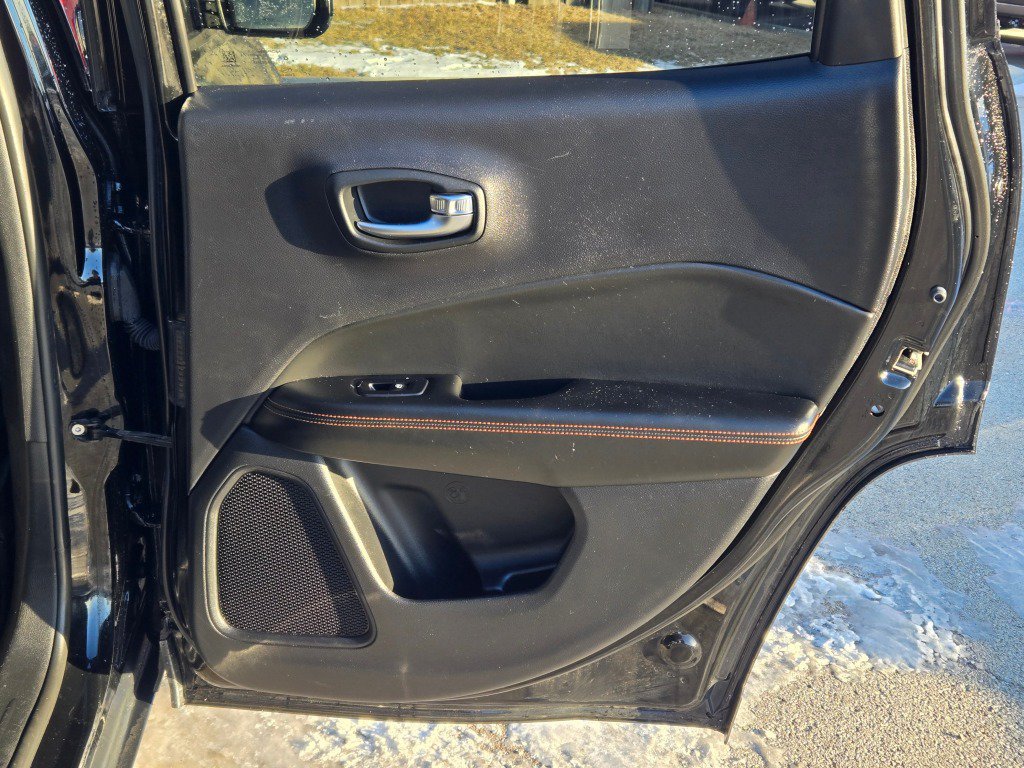 Used 2019 Jeep Compass Limited w/ Safety & Security Group AWD/4WD image 9