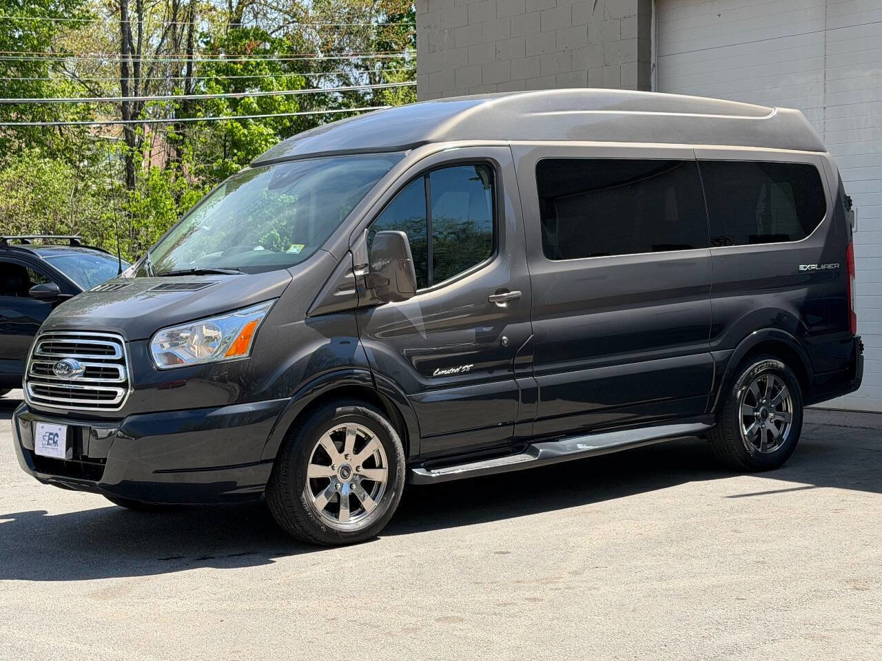 Used 2015 Ford Transit 150 130 Low Roof w/ Exterior Upgrade Package RWD image 3