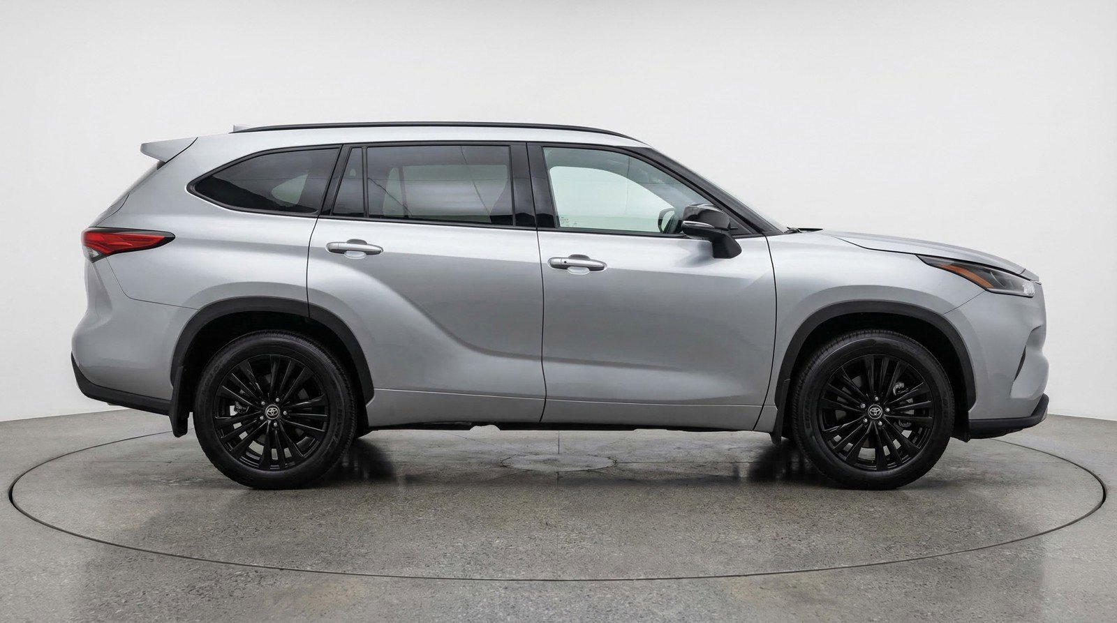 Used 2025 Toyota Highlander XSE image 11