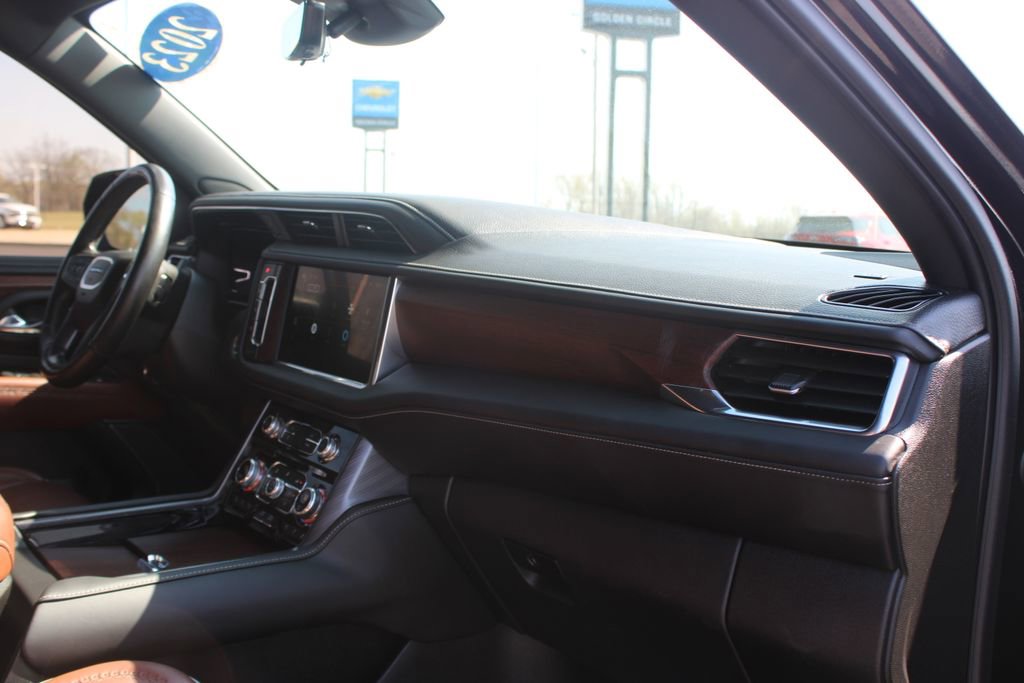 Used 2023 GMC Yukon Denali Ultimate w/ LPO, Floor Liner Package image 34