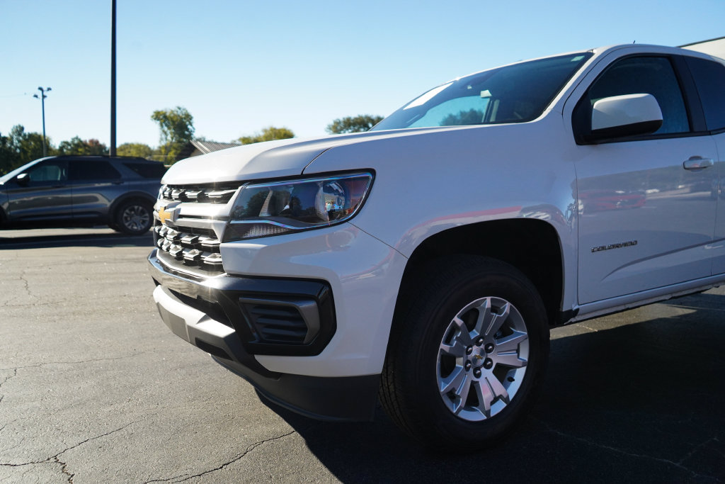 Used 2022 Chevrolet Colorado LT w/ Safety Package RWD image 18