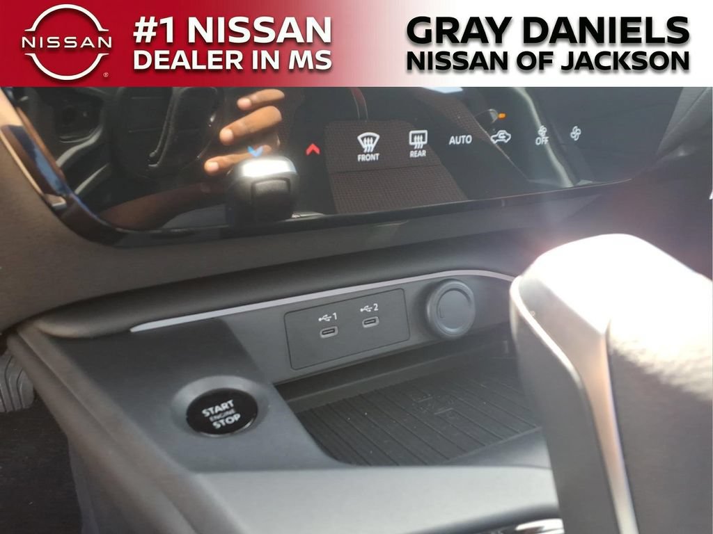 New 2026 Nissan Sentra SR w/ Floor Mat Package FWD image 18