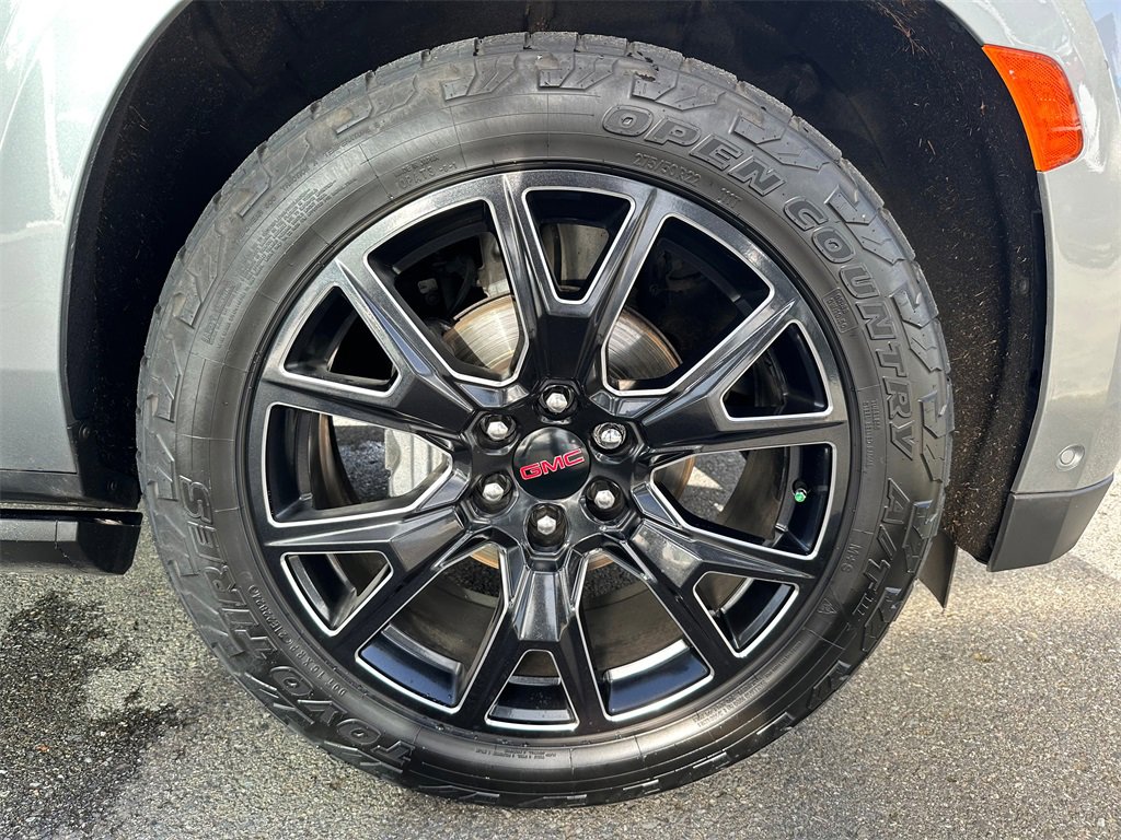 Used 2023 GMC Yukon Denali w/ Denali Reserve Package image 44