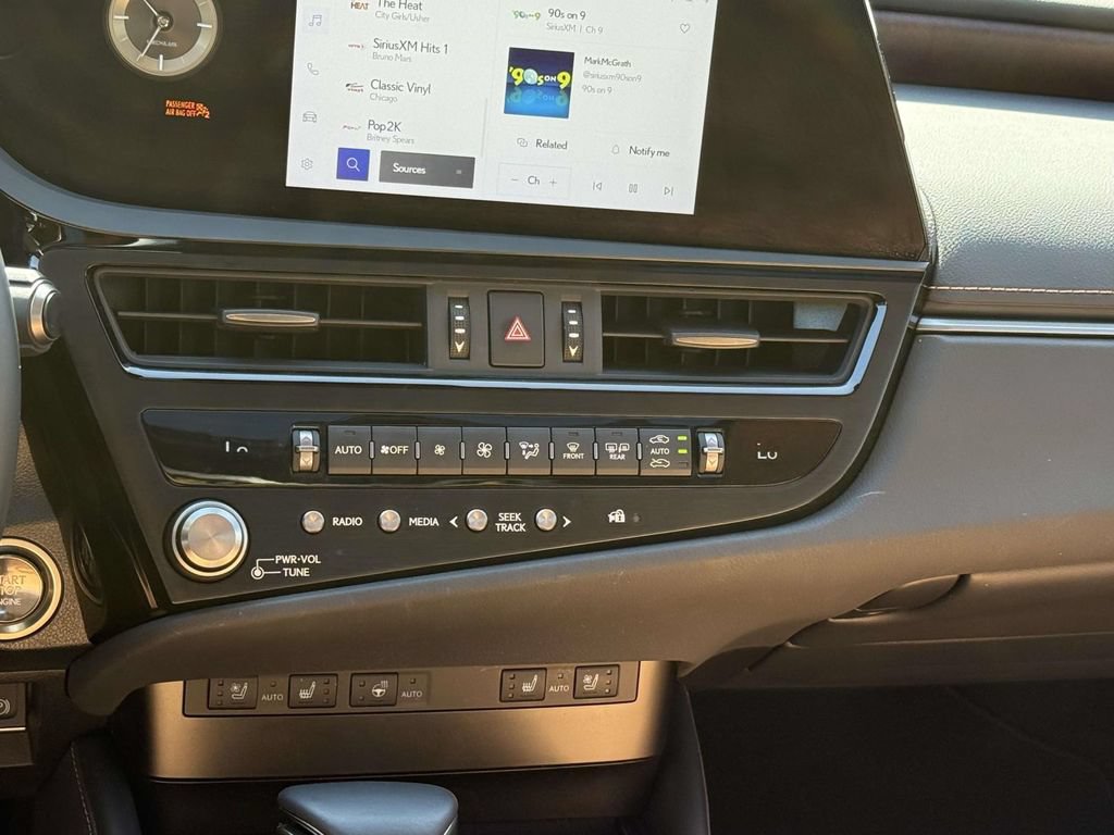 Used 2025 Lexus ES 350 w/ Premium Package FWD image 19