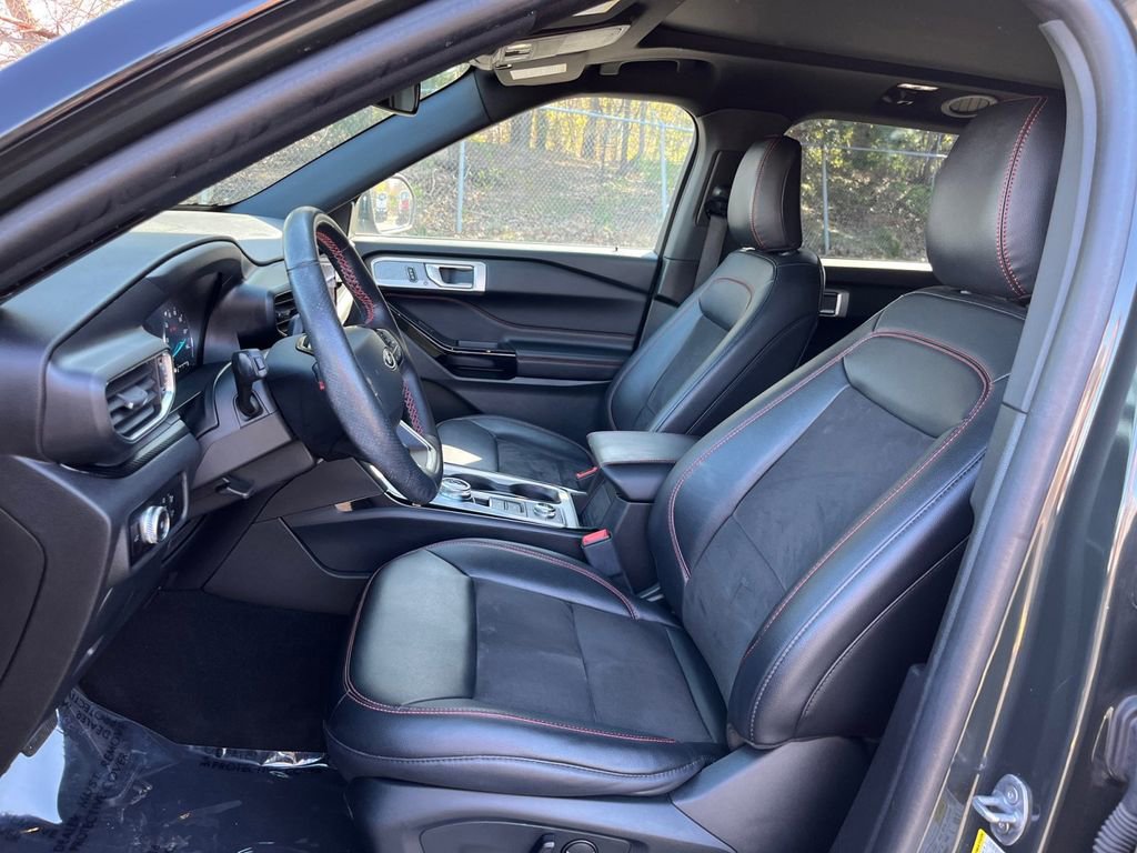 Certified 2023 Ford Explorer ST-Line w/ Class IV Trailer Tow Package AWD/4WD image 9