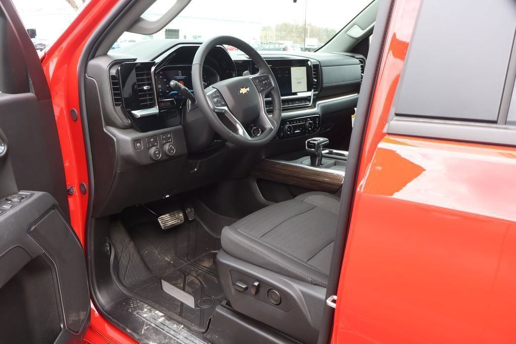 New 2026 Chevrolet Silverado 1500 LT w/ All Star Edition Plus AWD/4WD image 13