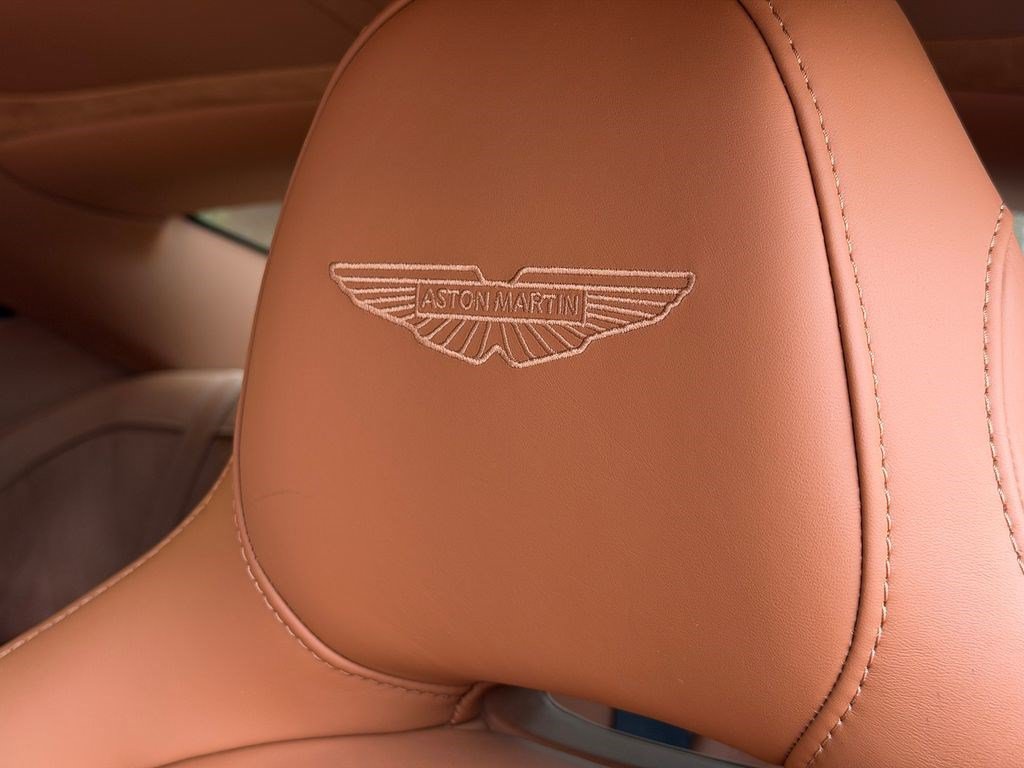 Used 2025 Aston Martin DB12 Coupe RWD image 6