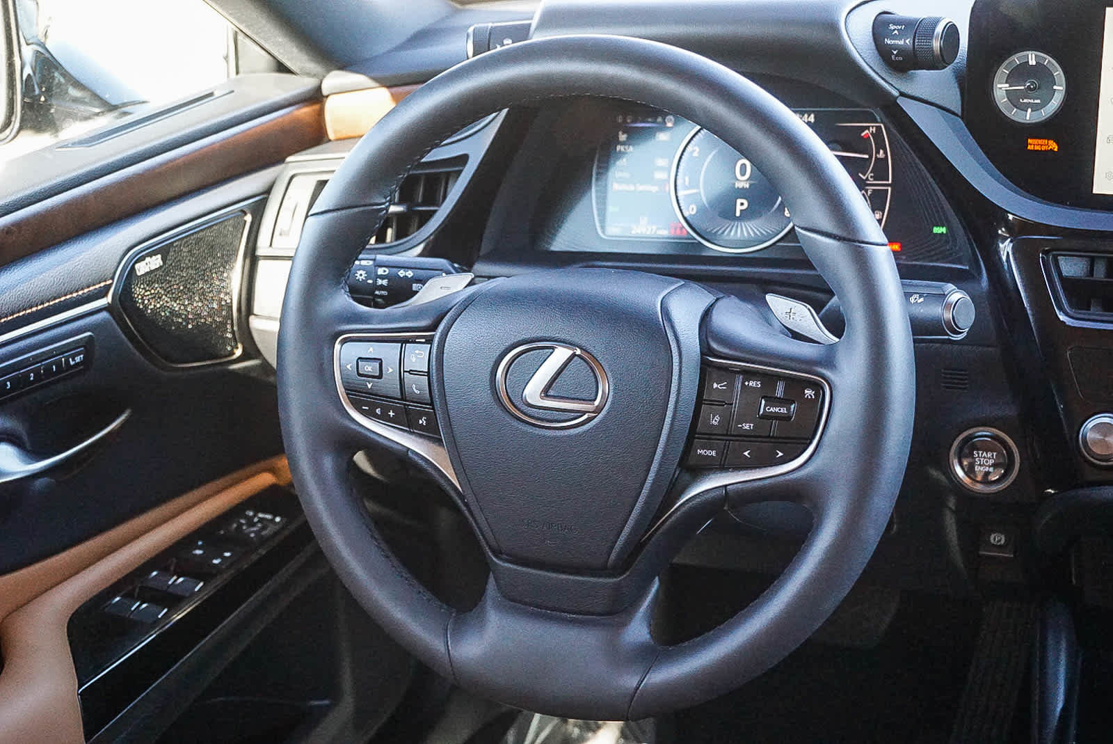 Certified 2023 Lexus ES 350 w/ Premium Package image 14