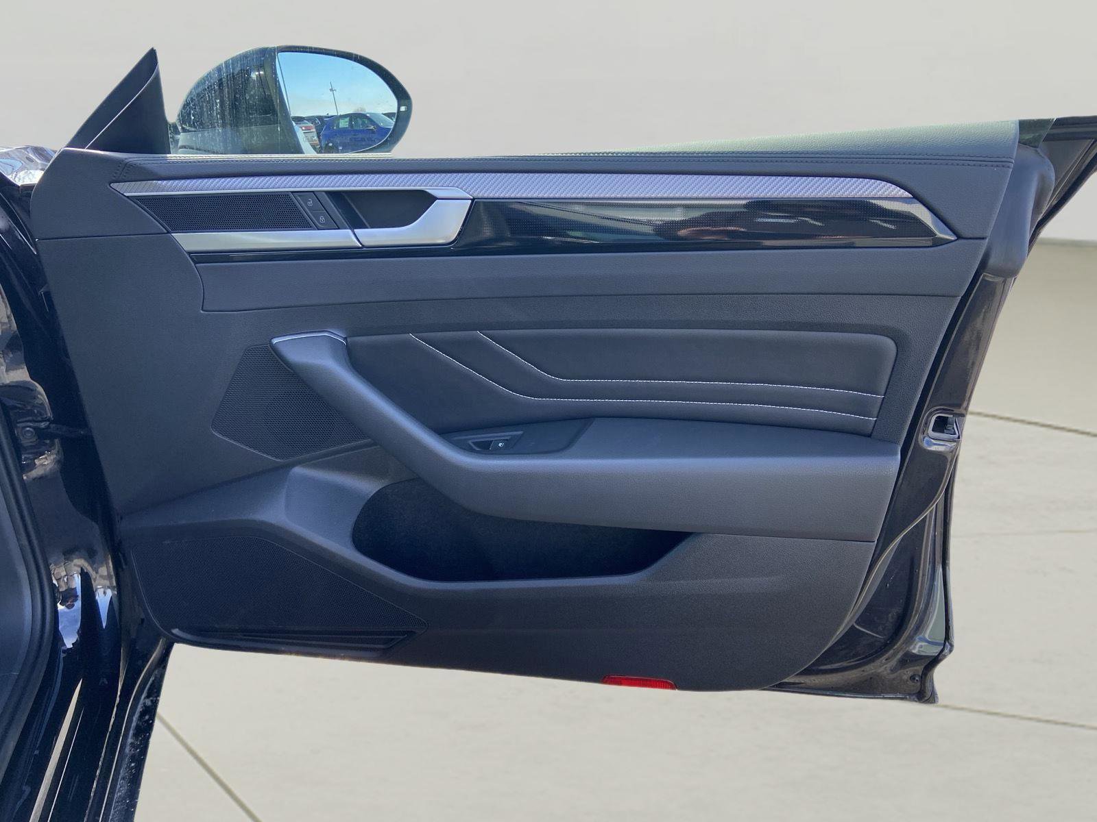 Used 2023 Volkswagen Arteon SEL image 18