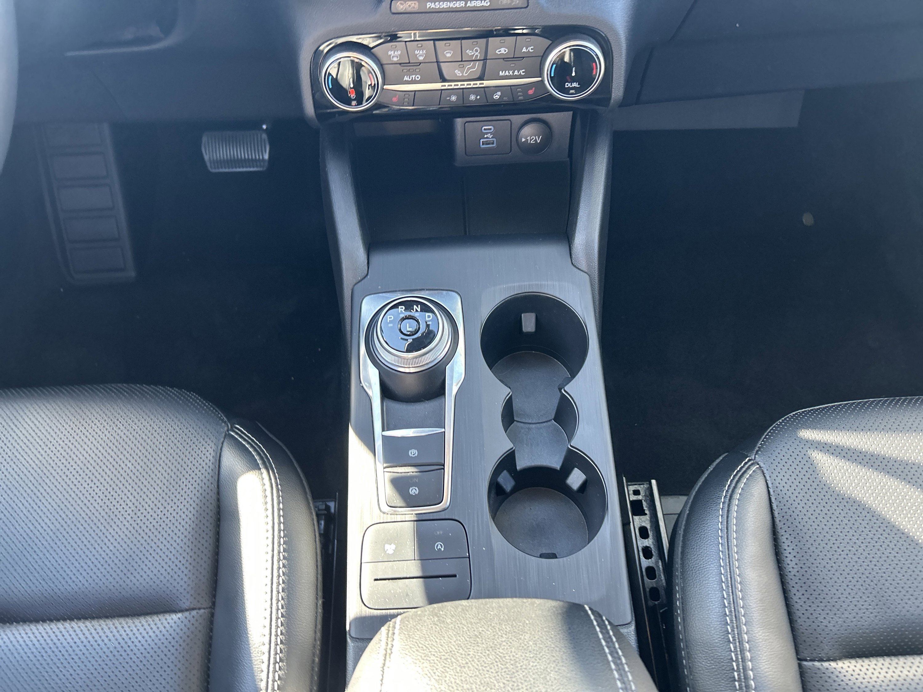 Used 2022 Ford Escape SEL image 19