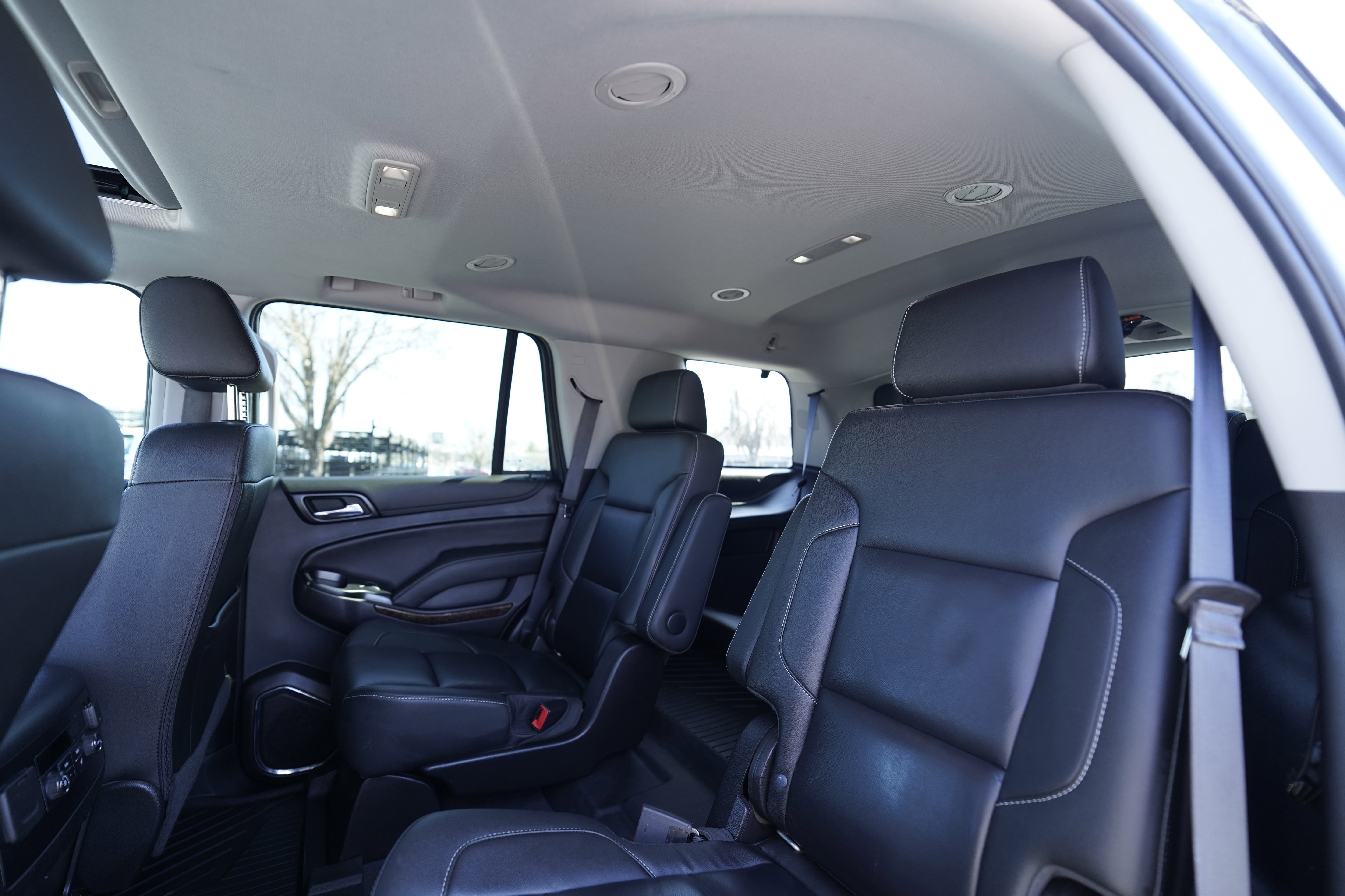 Used 2020 Chevrolet Tahoe LT w/ Luxury Package image 9