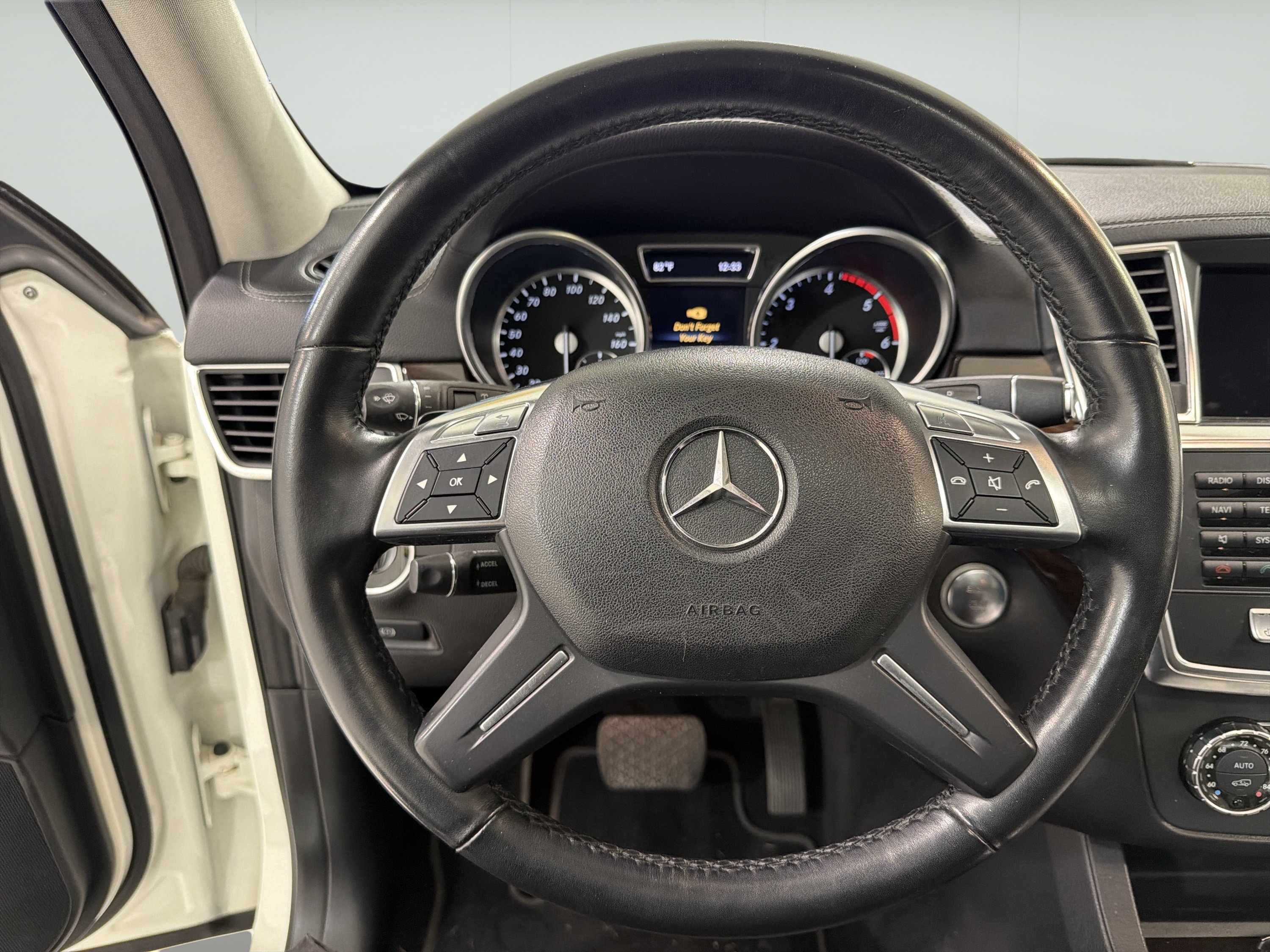 Used 2013 Mercedes-Benz GL 320 BlueTEC 4MATIC image 17
