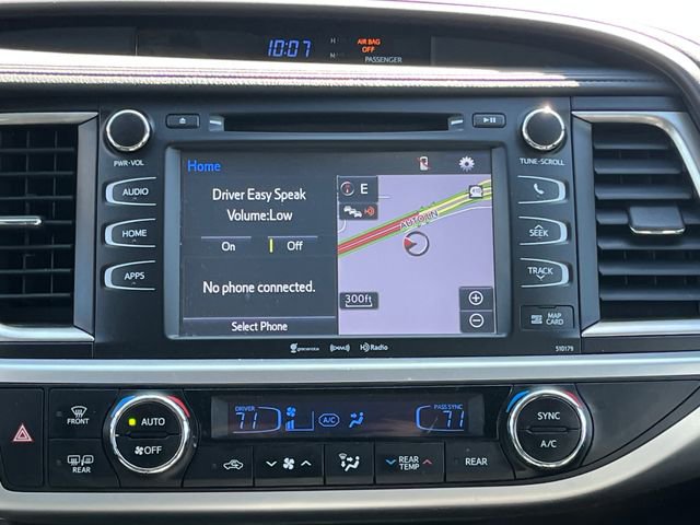 Used 2018 Toyota Highlander XLE AWD/4WD image 22