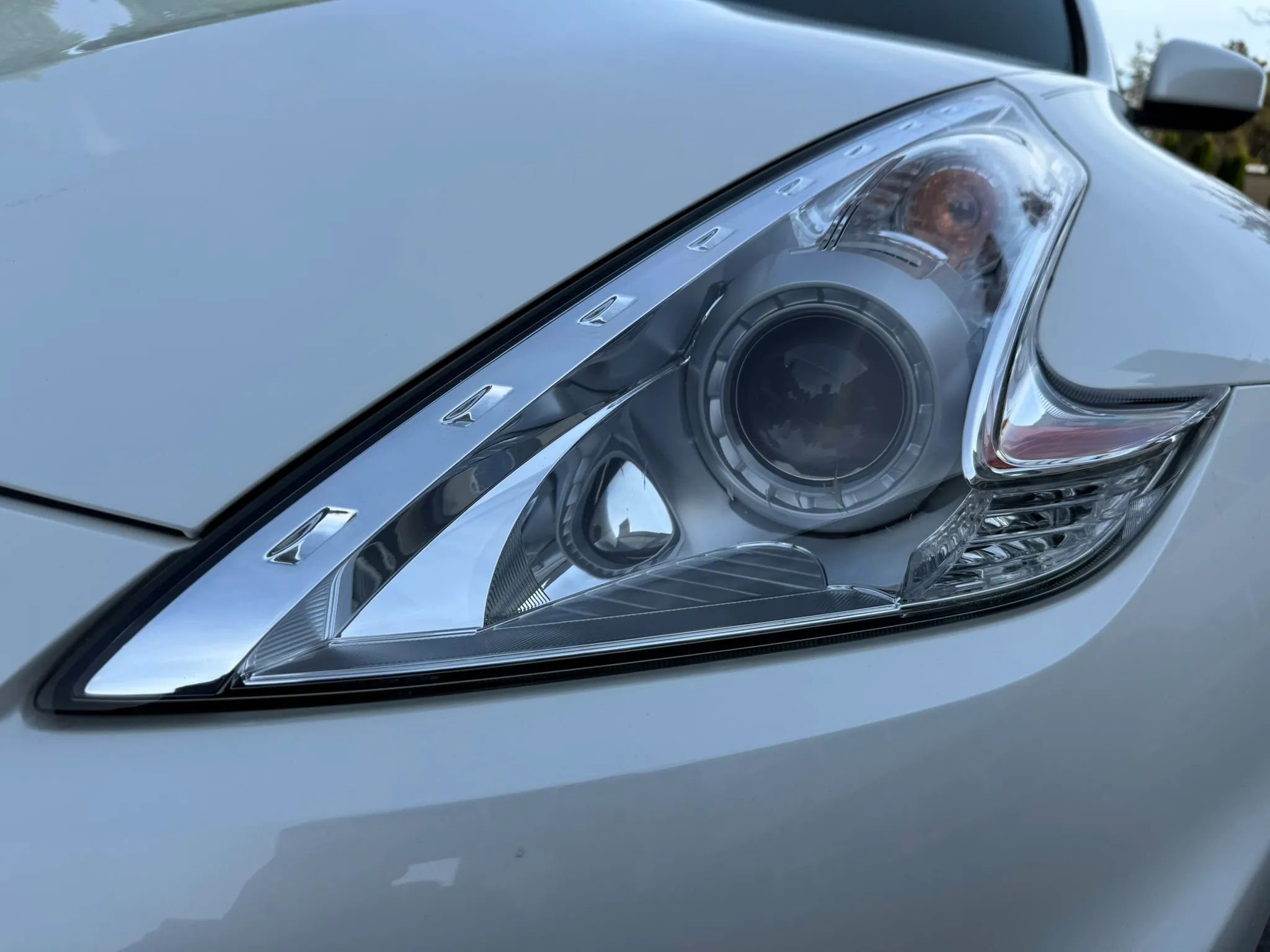 Used 2015 Nissan 370Z Roadster RWD image 14