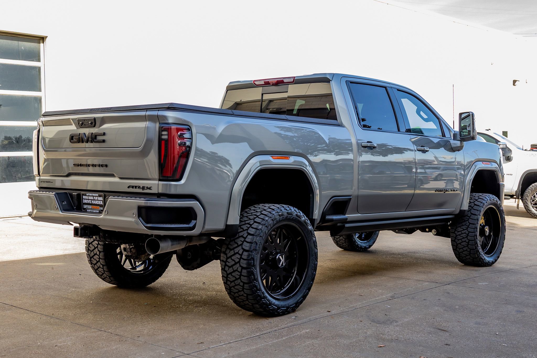 Used 2025 GMC Sierra 2500 AT4X w/ Snow Plow Prep/Camper Package image 10