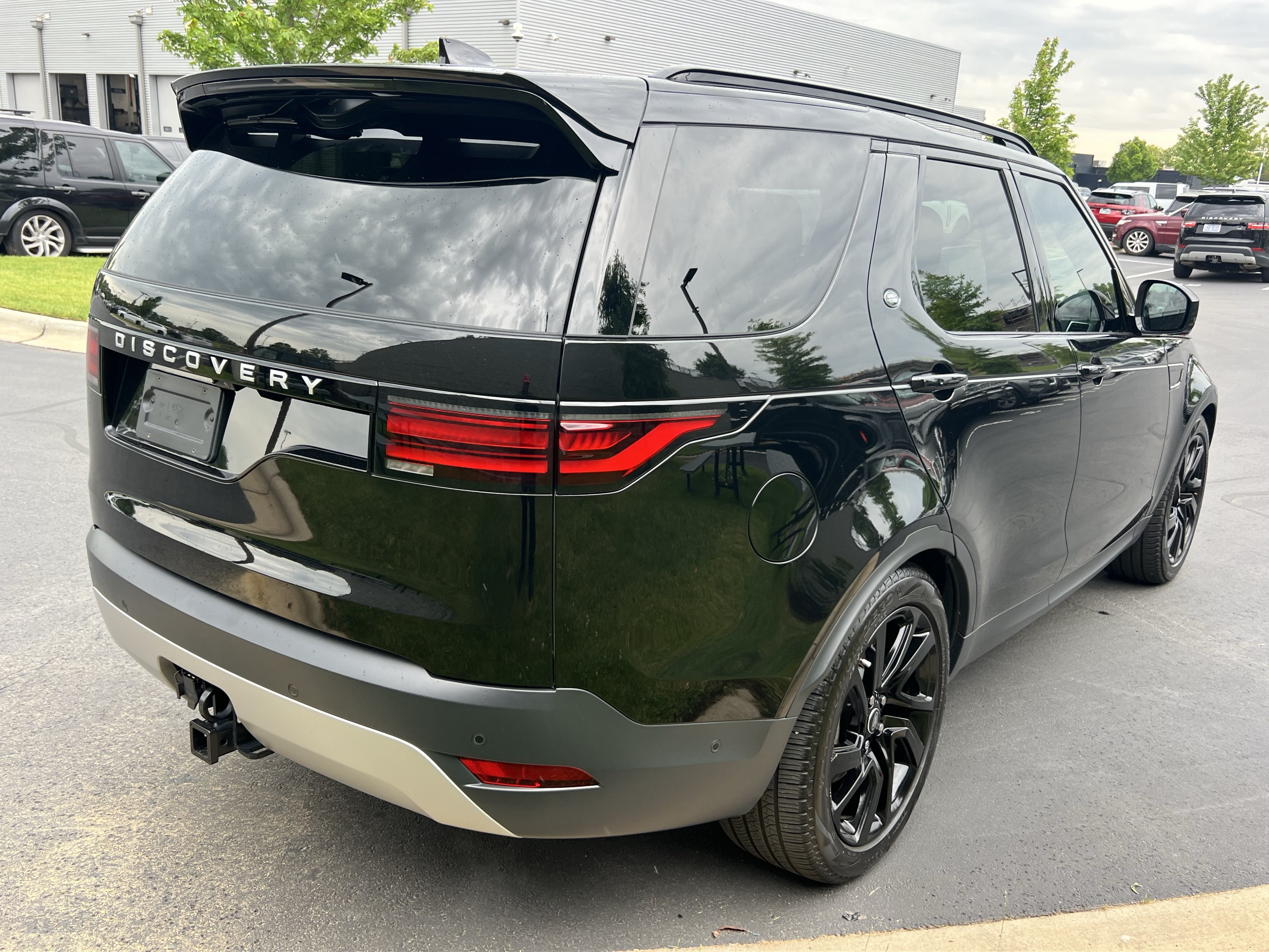 Certified 2025 Land Rover Discovery S AWD/4WD image 7
