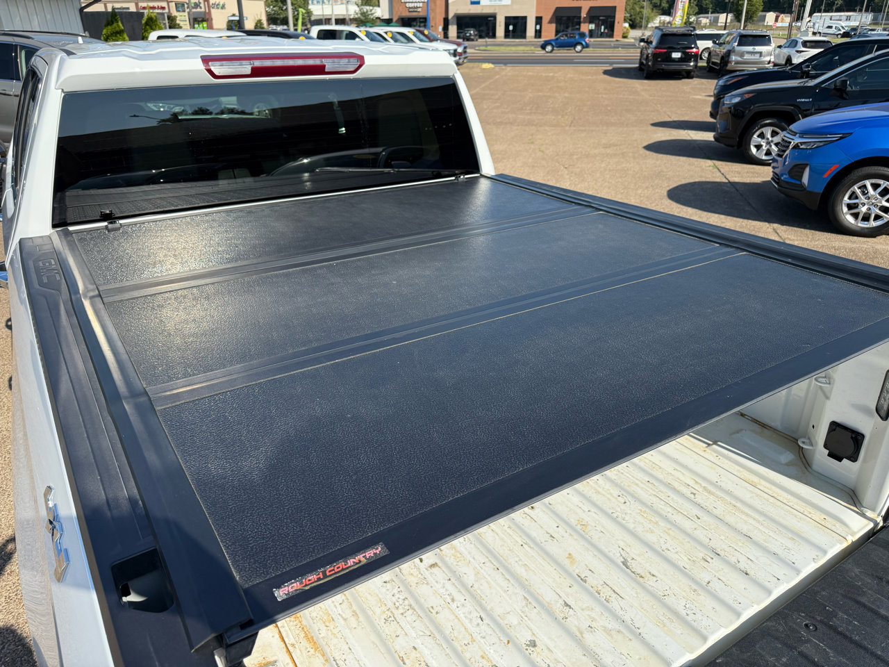 Used 2025 GMC Sierra 1500 SLT image 8