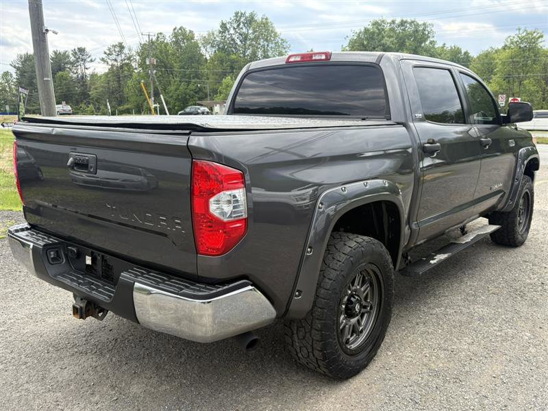 Used 2015 Toyota Tundra SR5 w/ SR5 Upgrade Package AWD/4WD image 4