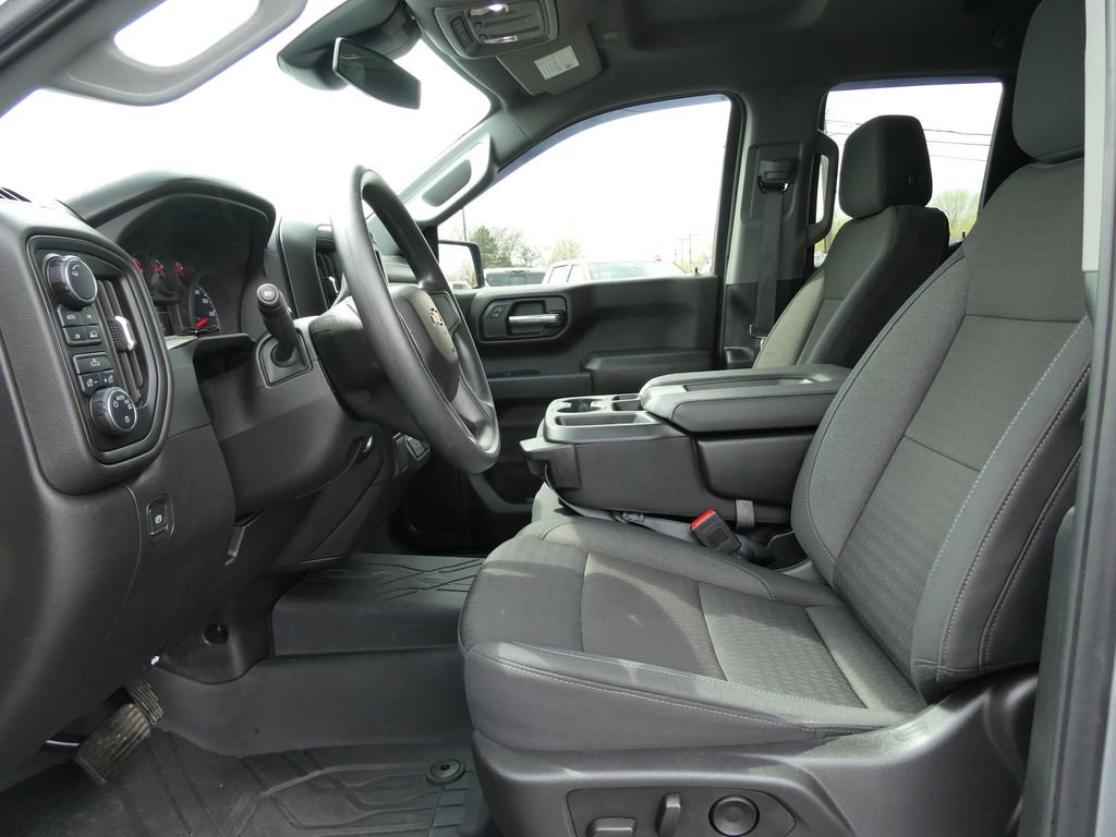 Certified 2025 Chevrolet Silverado 1500 Custom w/ Turbomax Blackout Package image 22