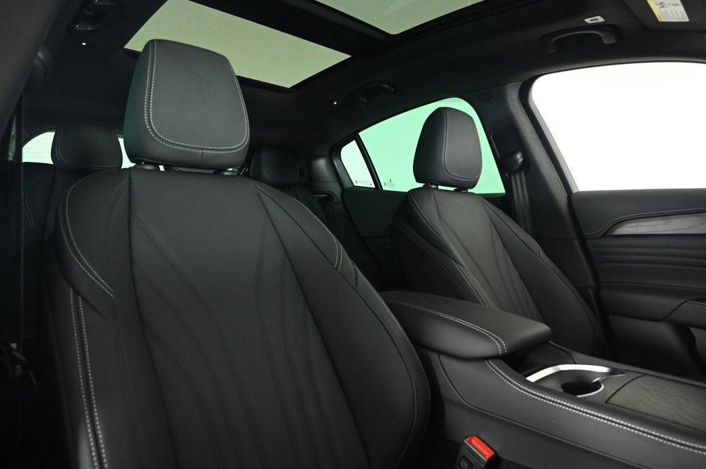 Used 2025 Maserati Grecale GT image 15