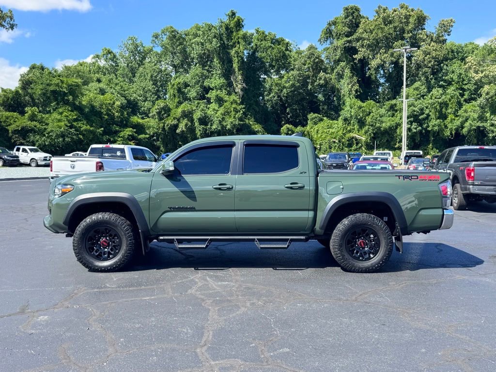 Used 2022 Toyota Tacoma TRD Off-Road AWD/4WD image 39